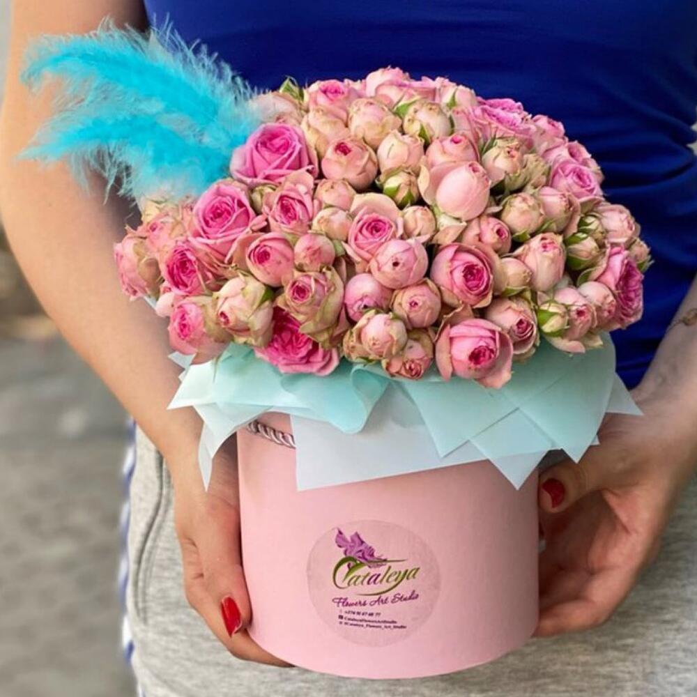 Композиция из кустовых роз